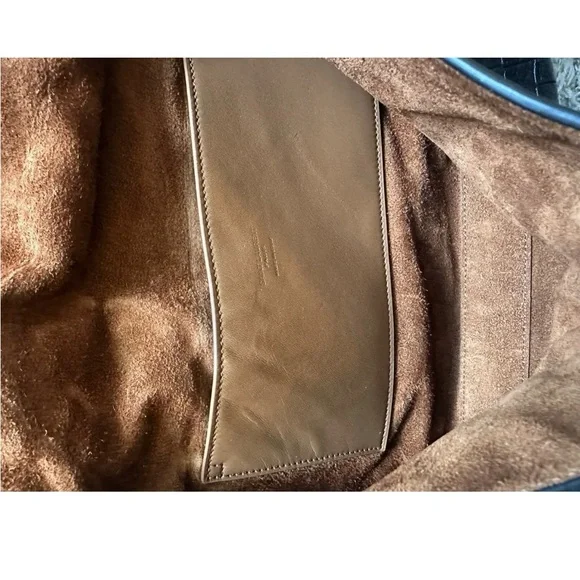 Saint Laurent Black Croc-Embossed Crossbody Bag - Picture 4 of 9